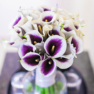 Flower Arrangement Purple Highlight